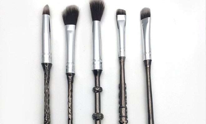 Harry Potter' Makeup Brushes Are (Almost) Here