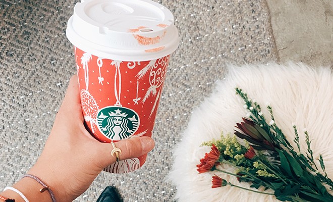 Starbucks Unveils 2016 Holiday Red Cups