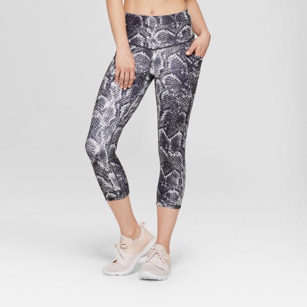 21 Pieces Of Inexpensive Athletic Clothing That'll Make You Say Bye To  Lululemon