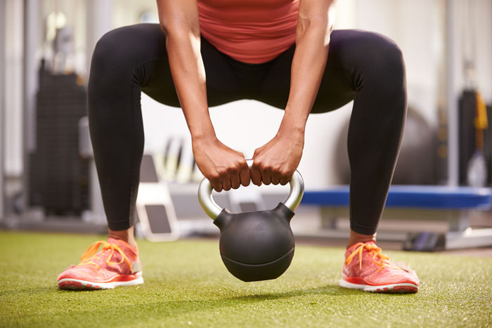 Kettlebell: o que é e para o que serve? - Smart Fit News