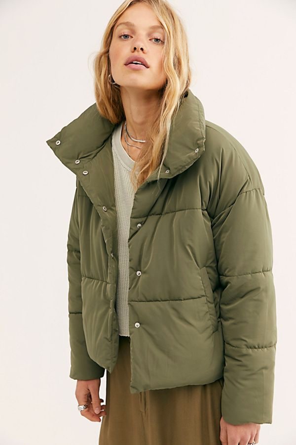 10 Puffer Jackets That Won’t Weigh You Down - FabFitFun