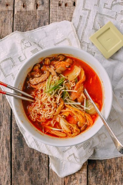 10 Easy Ramen Recipes to Stay Warm This Season - FabFitFun