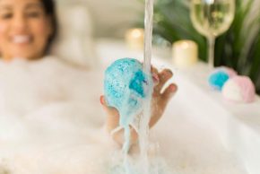 bath bombs that change the water color