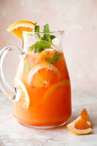 https://static.fabfitfun.com/magazine/wp-content/uploads/2021/07/07070443/Grapefruit-Cocktail-3-e1625666699804.jpg